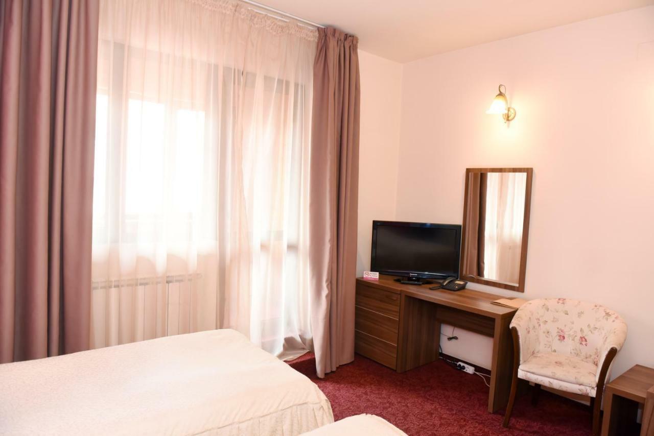 Hotel Gema Brašov Exteriér fotografie